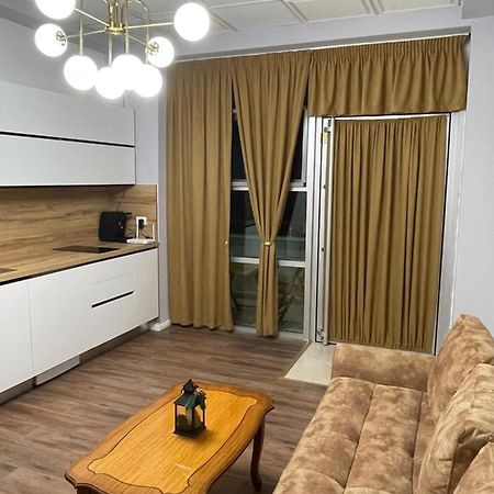 Gold House Durres Apartment Exterior photo